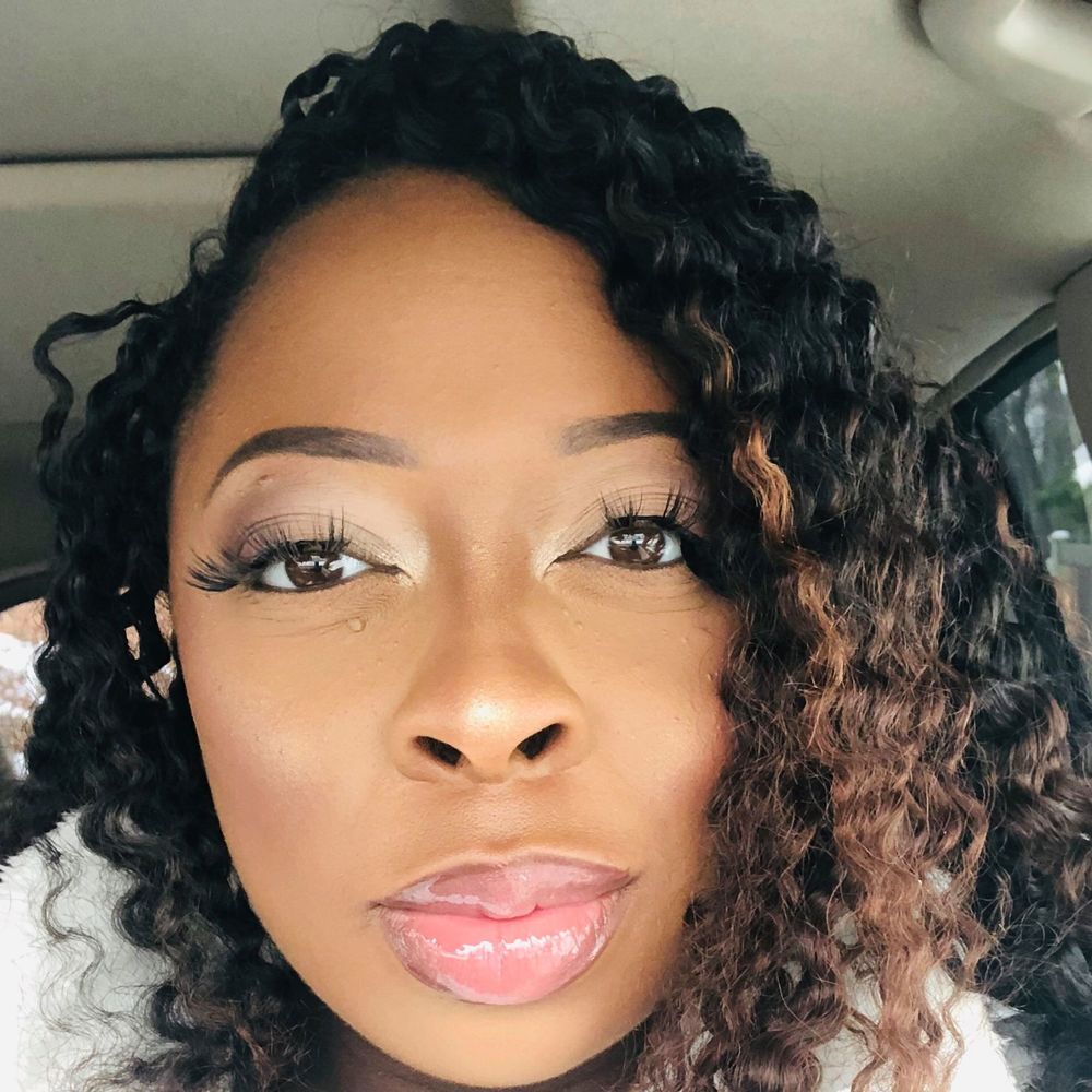 Meet your Posher, Monae